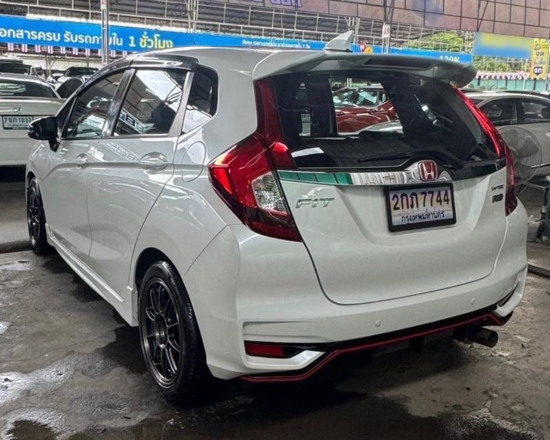 Honda Jazz GK 1.5RS 2017 แต่งพร้อม รูปย่อยที่ 4