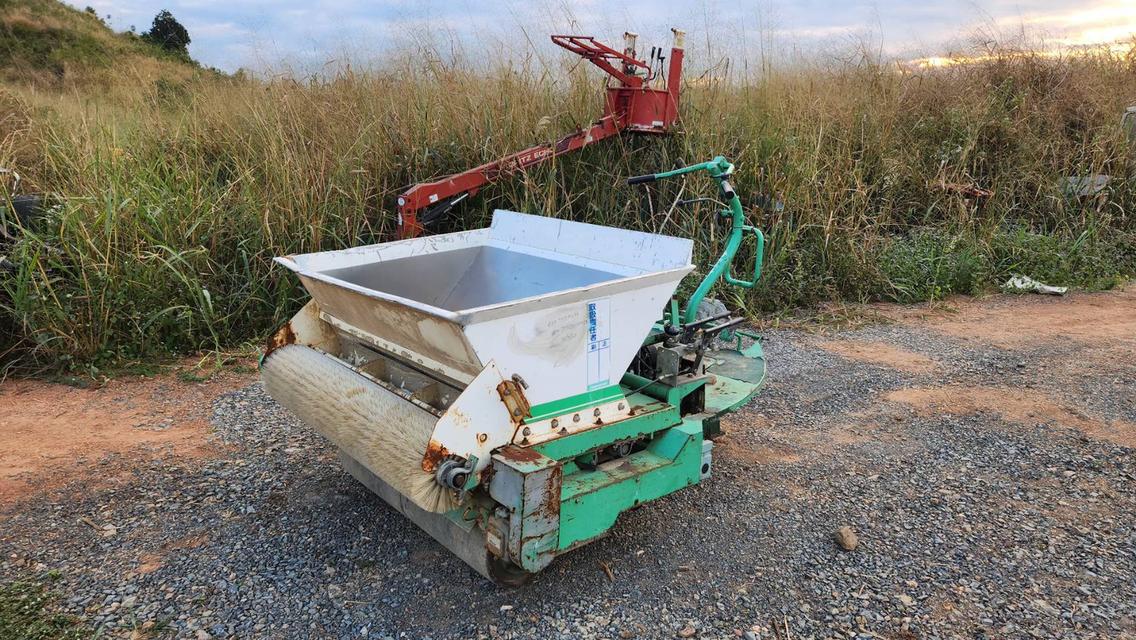 ขาย รถโรยทราย เครื่องยนต์เบนซิน 4 จังหวะ kubota เก่าญี่ปุ่น 7