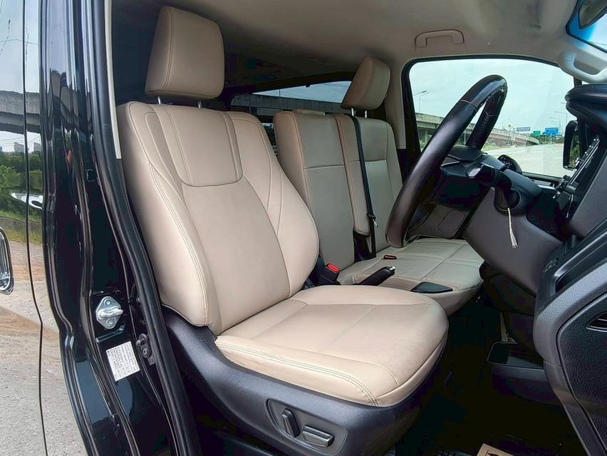 รหัสรถ PAT4907 Toyota Majesty 2.8 Grande ปี 2020 สีดำ 13