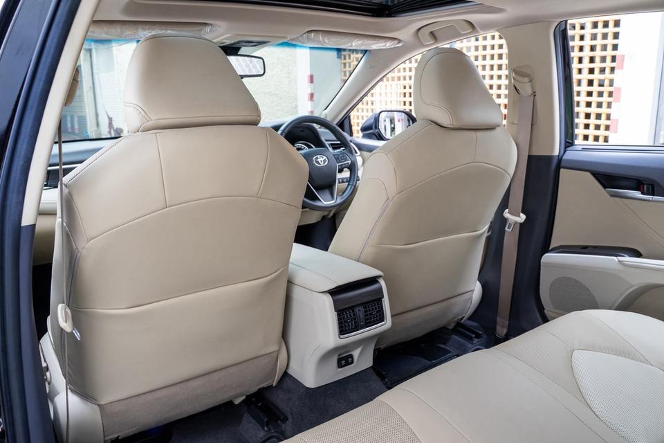 Toyota Camry 2.5 HEV Premium Luxury Minorchange จดทะเบียน 2023✔️40,000KM Minorchange ท็อปสุดออกห้าง 1.8ล้า รูปที่ 10