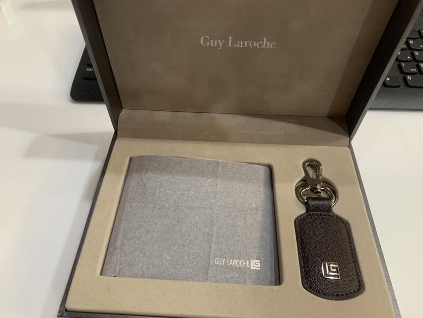 Guy Laroche แท้ กระเป๋าเงิน และ พวงกุญแจ ใหม่