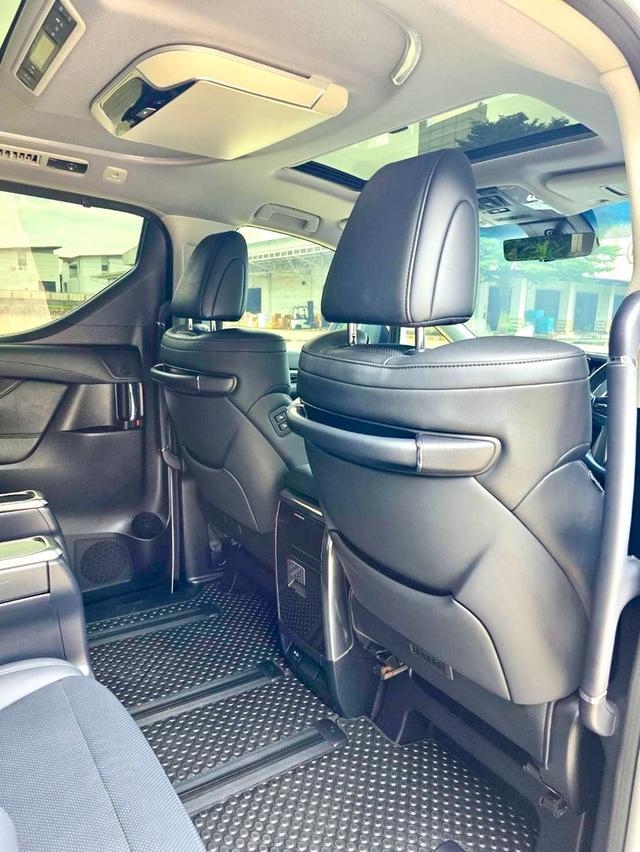Toyota ALPHARD 2.5SC PACKAGE สีขาว ปี 2023 ไมล์ 20,000 กม.  12