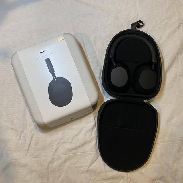 หูฟัง Sony WH-1000XM5 มือสอง