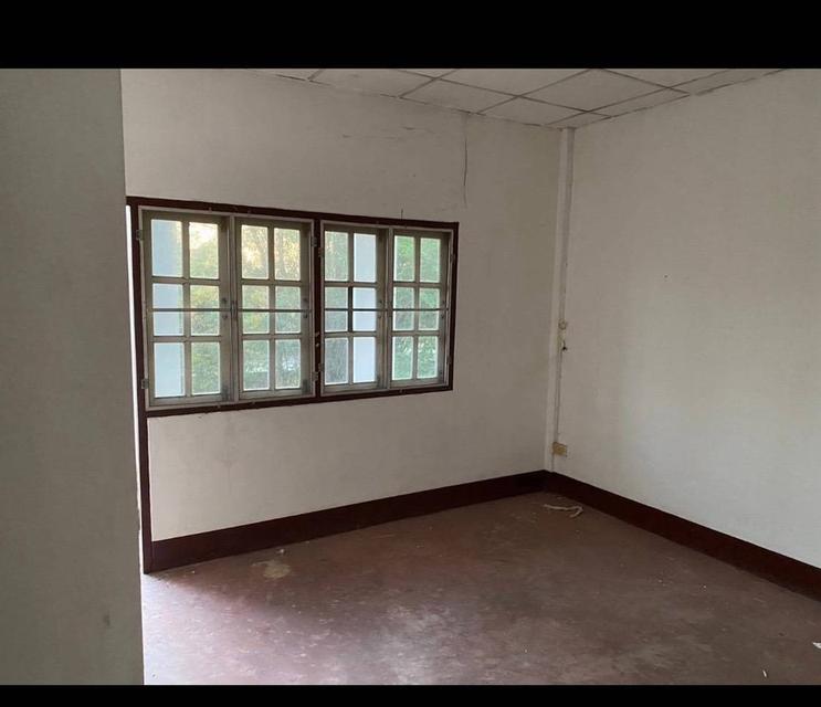 อาคารพาณิชย์ 2 ชั้น บน สองห้องนอน ล่างห้องโถง 1 ห้องน้ำ ติดตลาดแม่ลำใย วังโป่ง 3