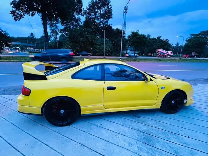 Toyota Celica สีเหลืองสวยๆ 5