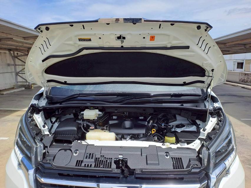 TOYOTA MAJESTY  2.8 PREMIUM ปี2020 สีขาว 7