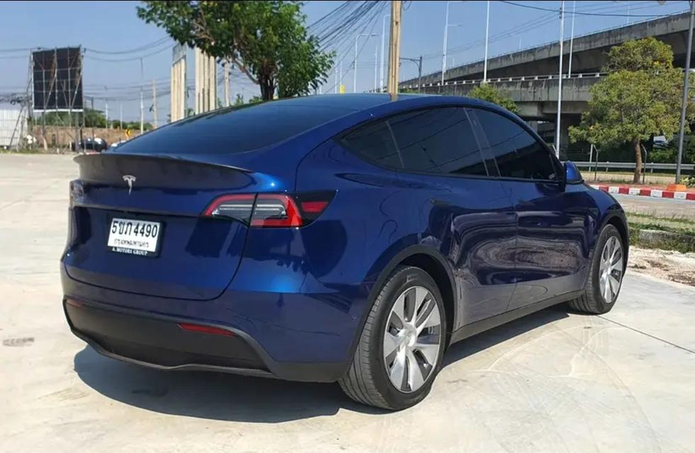 2022 TESLA model Y สีน้ำเงิน 6