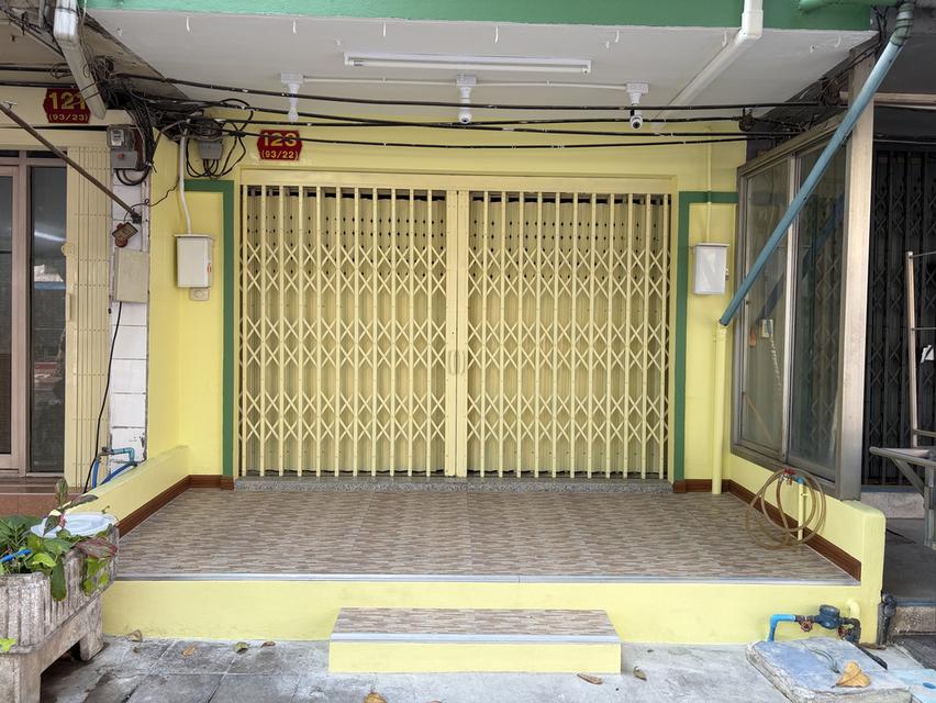 ให้เช่าพื้นที่ขายของหน้าบ้าน หน้าตลาดเช้ากิตติ (เซนหลุยส์ 3) สาทร ซอยจันทน์ 18/7  >> ใกล้ 7-Eleven 2 ที่ >> ใกล้เกี๊ยวหยวนจี  >> ใกล้สำนักงานเขตสาทร ส 1