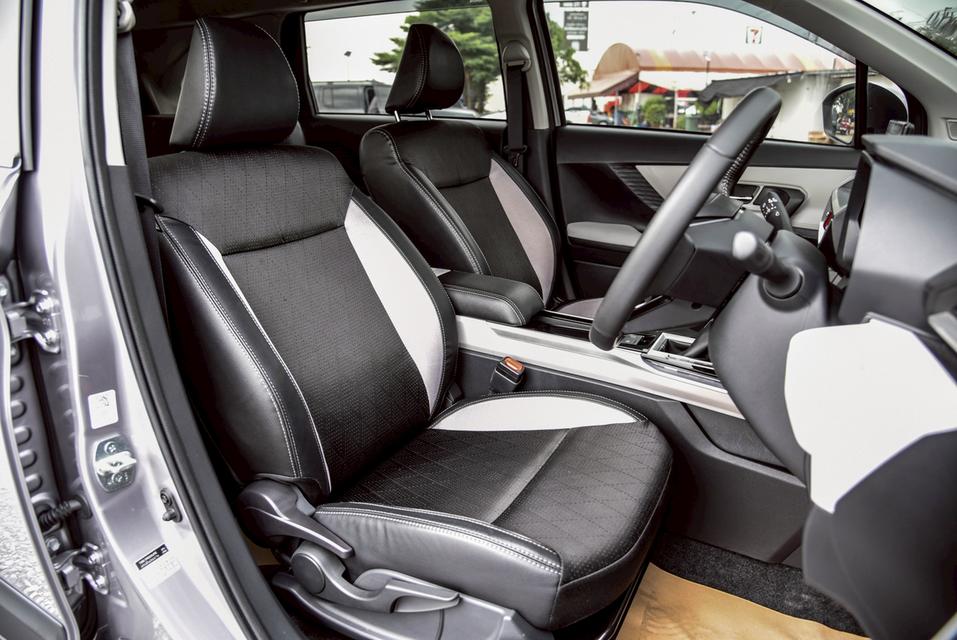 รหัสรถ CBL4694 TOYOTA Veloz 1.5 Premium CVT AT 2023 10