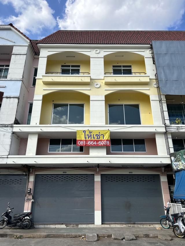 ให้เช่าอาคารพานิชย์ 3 ชั้นครึ่ง 2 คูหา 1