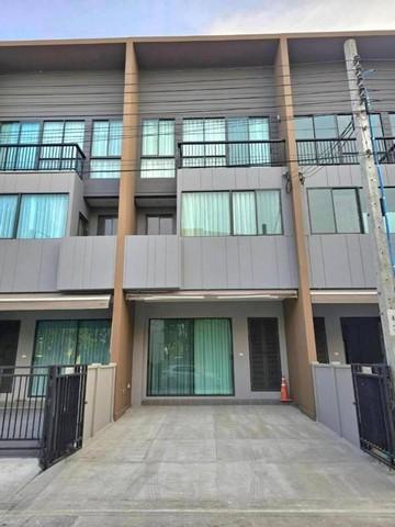 ให้เช่าทาวน์โฮม 3 ชั้น 19ตรว. ถนนกรุงเทพกรีฑา ใกล้ห้างเดอะไนน์