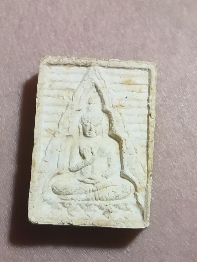 พระของขวัญวัดปากน้ำ รุ่น 4 พิมพ์หน้านาง หูมีจุด นิยม