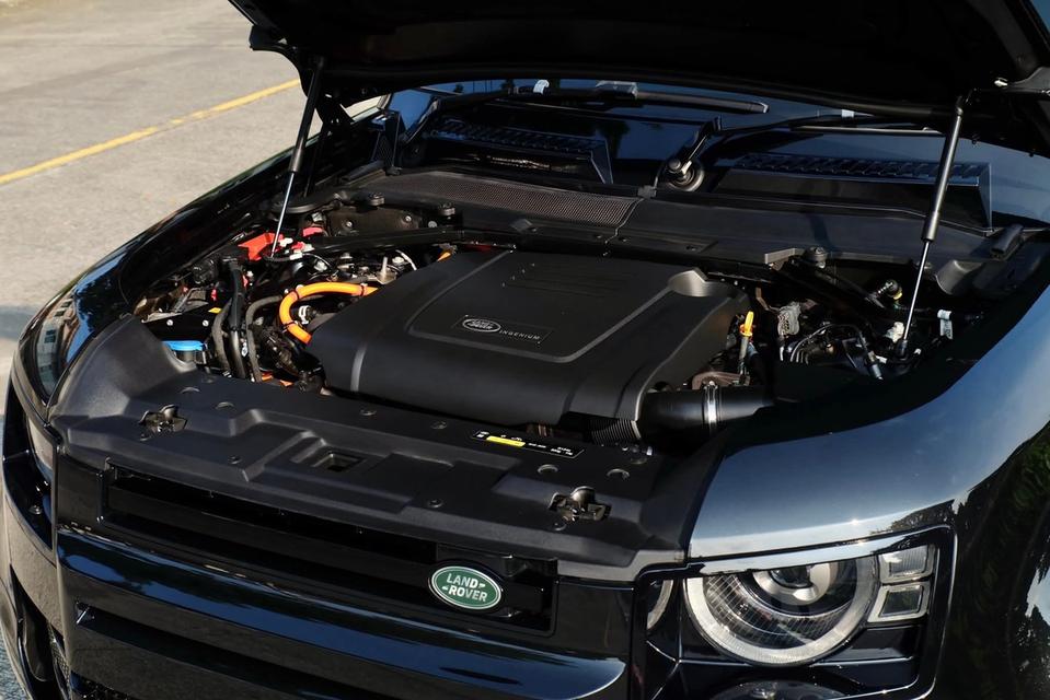 Defender (110) P400e 14