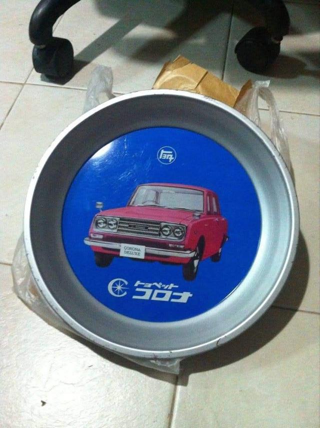 ถาดแถมจากรถยนต์ TOYOPET รุ่น CORONA DELUXE จากญี่ปุ่น ก่อนจะเป็นโตโยต้า อายุประมาณ 50ปี