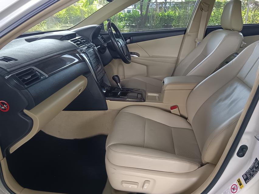 Toyota Camry 2.5HV DVD ปี2016 15