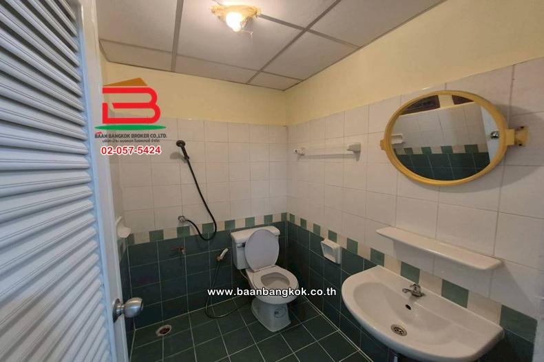 ทาวน์เฮาส์ เนื้อที่ 18 ตร.ว. บ้านพฤกษา 16 ซอยกันตนา ถนนกาญจนาภิเษก ตำบลบางใหญ่ อำเภอบางใหญ่ นนทบุรี 9