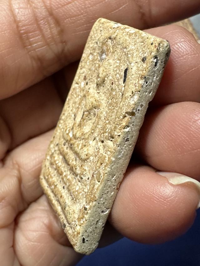 พระสมเด็จพิมพ์ใหญ่เนื้อเก่า มีมวลสาร เจ้าของเดิมฝนขอบ เข้าตลับ 4