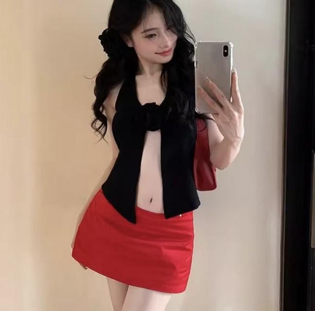 เสื้อเว้ากุหลาบไหมพรม