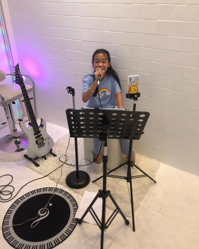 รับสอนร้องเพลง ที่ Fin Music School