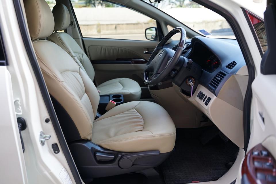 ðĐMITSUBISHI SPACE WAGON 2.4 GLS āļāļĩ 2011 9