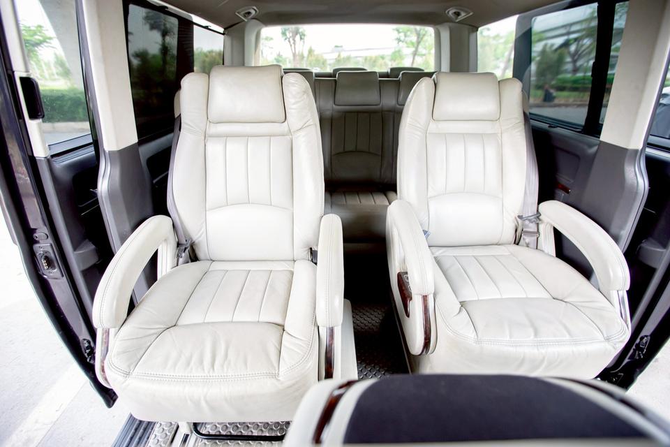 VOLKSWAGEN CARAVELLE 2.5 TD ดีเซล ปี 2010 สีดำ มือเดียวป้ายแดง 12