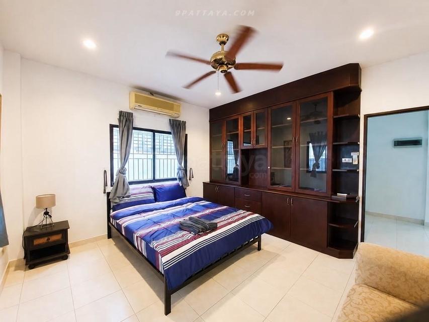 For Rent — 4-Bedroom Pool House at Royal Park Village, Thepprasit RoadPrivate pool house for rent at Royal Park Village, Thepprasit Road, Pattaya. 12