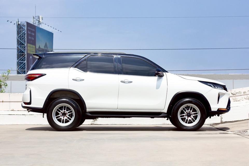 TOYOTA Fortuner 2.8 LEGENDER 4WD 6A/T ปี 2020 จด 2022 รูปที่ 7
