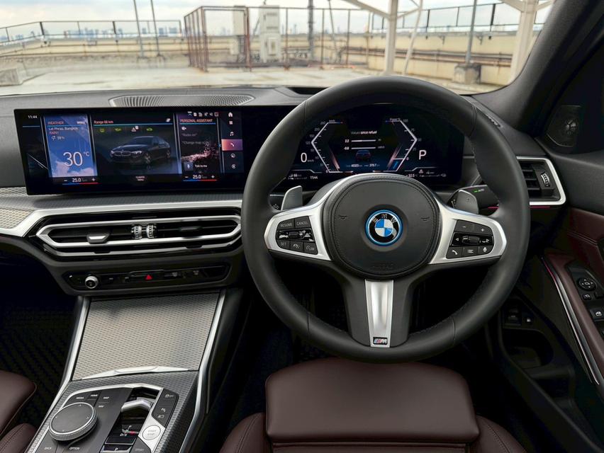 BMW 330e M Sport LCI ปี 2023 ไมล์ 40,xxx km 13