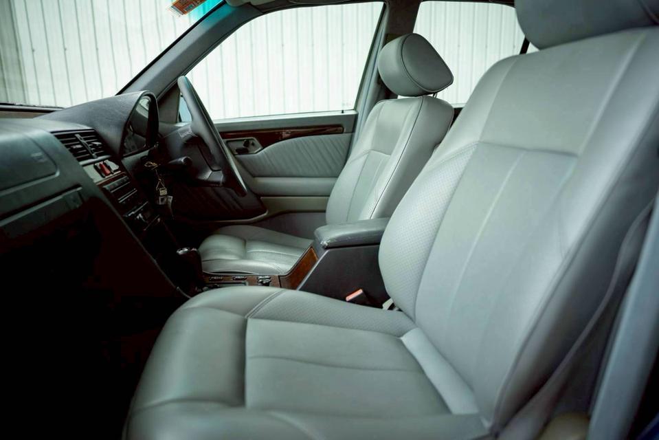 Benz C220 W202 Elegance ปี 1995 รูปที่ 11