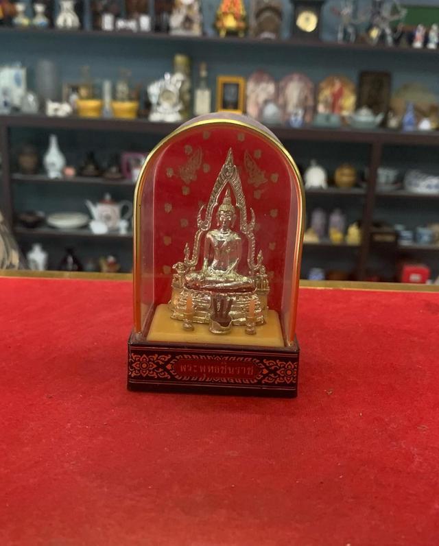 พระพุทธชินราช พร้อมครอบแก้ว