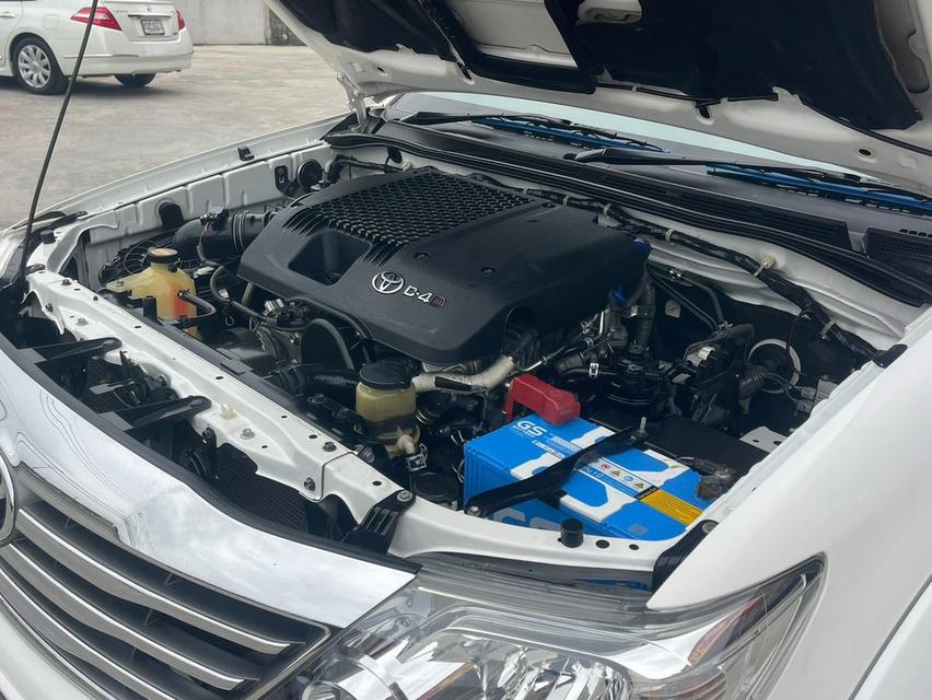 ปี 2014 TOYOTA FORTUNER 2.5 Vสีขาว เกียร์ออโต้ รถสวยมือเดียว ขับเคลื่อน2ล้อ 14