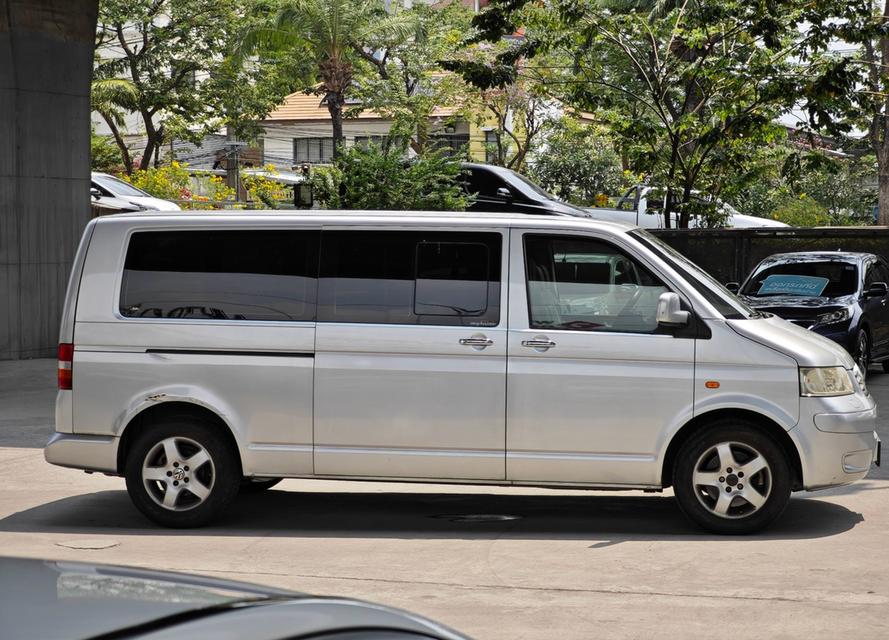 Volkswagen Caravelle T5 3.2 Auto ปี 2006  4