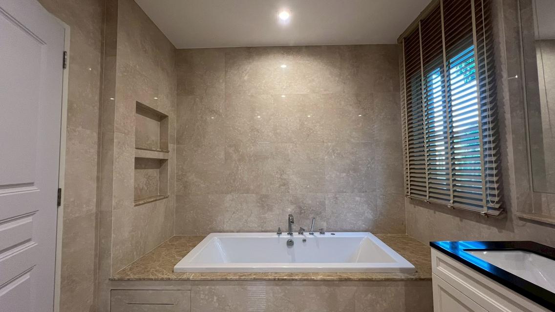 Two Grand Monaco for rent with private pool 13