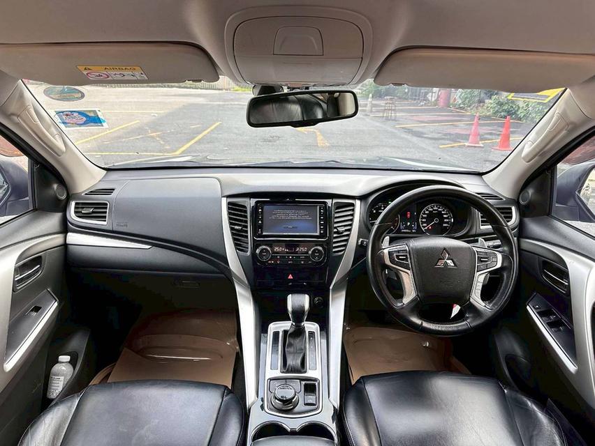 Mitsubishi Pajero Sport 2.4GT Premium Auto 4x4 สีเทา ปี 2015 12