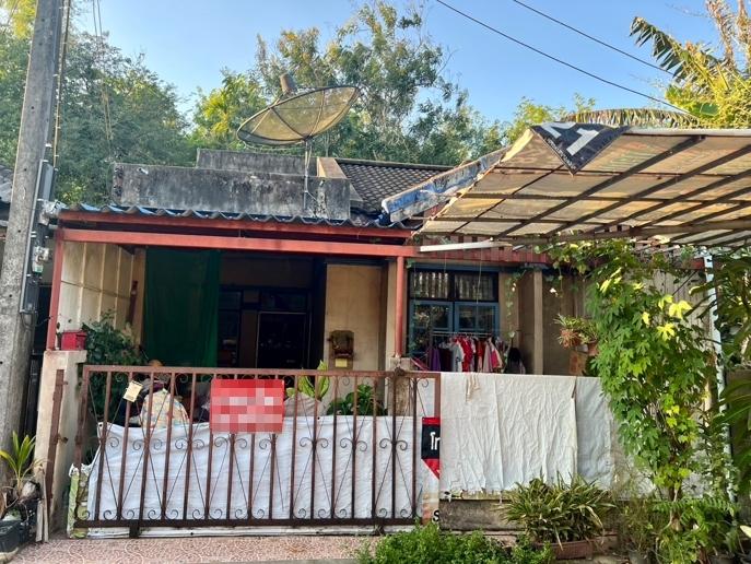 ขายบ้านชั้นเดียว 2 ห้องนอน หมู่บ้านสวนจันทน์ ทำเลดีใจกลางมือง บรรยากาศดี ใกล้ชิดธรรมชาติ ต.นาตาล่วง จ.ตรัง