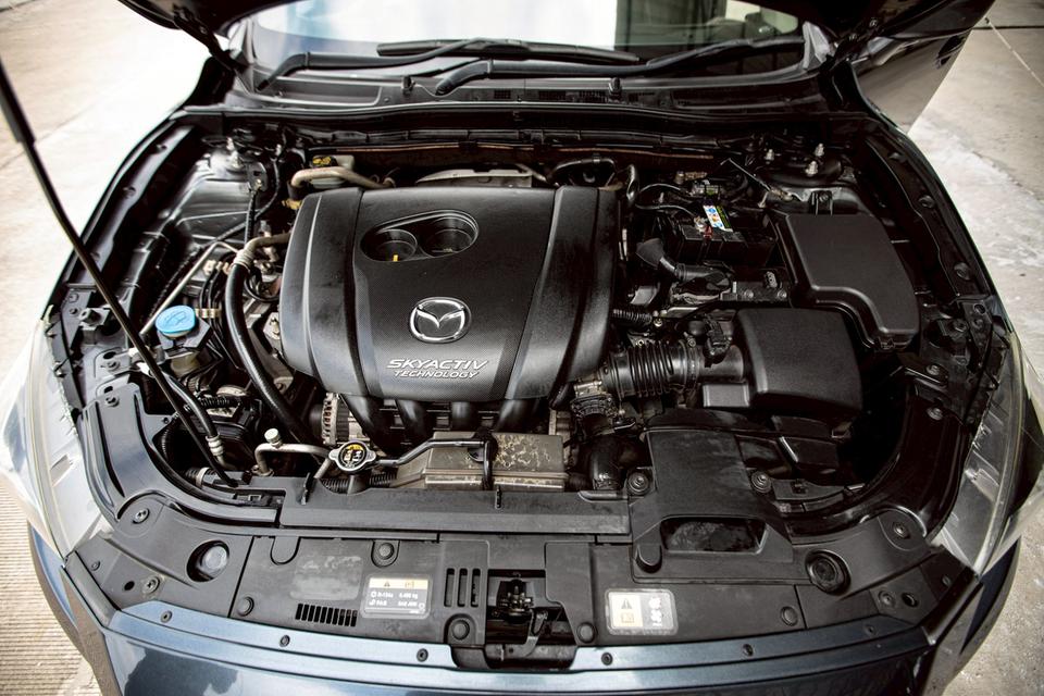 Mazda3 Skyactiv 2.0 S Hatchback ปี 2014 สีเทา มือเดียวป้ายแดง 10