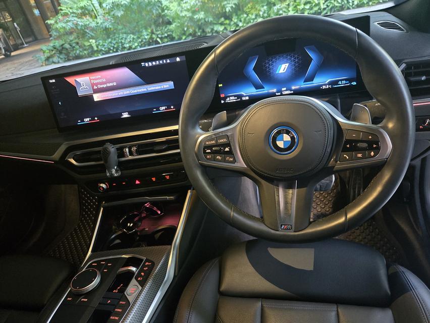 2024 BMW 330e plug-in hybrid วิ่งน้อย 14,000 กม. มือเดียว สภาพใหม่ รถสวยมาก เจ้าของขายเอง 11