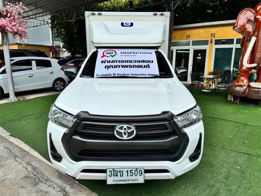  #รถมือสอง TOYOTA REVO  SINGLECAB รุ่นตัว ENTRY ดีเซล  ปี2020  มีตู้แห้ง เครื่อง2.4cc. เกียร์ธรรมดา  -รถไมล์แท้100%คะ 