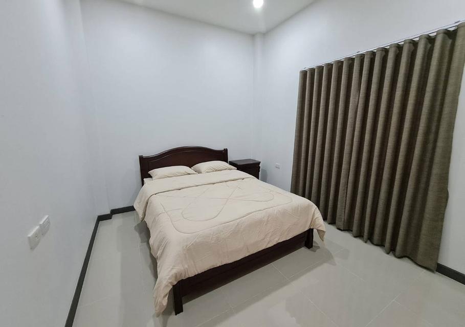Fully furnished house for rent in the community near Chiangmai airport plaza. 12