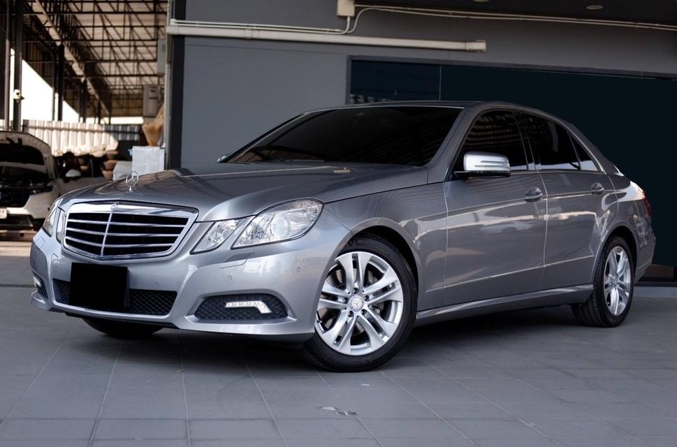 🚗 Mercedes-Benz E300 CGI V6 Avantgarde (W212) 2010