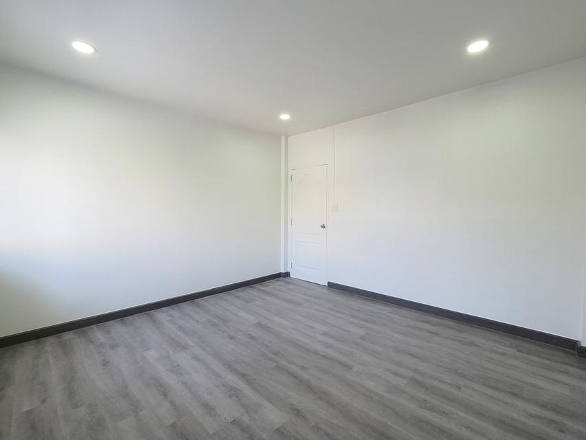 ขายทาวน์เฮ้าส์ 2 ชั้น ม.พรร่มเย็นวิลล่า ขนาด 20 ตร.ว. 3นอน 2น้ำ [ลำลูกกา11-เสมาฟ้าคราม] ขาย 1.38 ล้าน 17