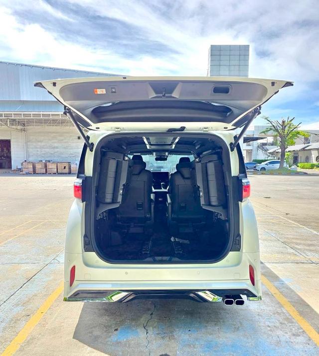 Toyota Alphard 2.5 Z TOP สีขาว ปี 2025 ไมล์ 30,000 กม. 7