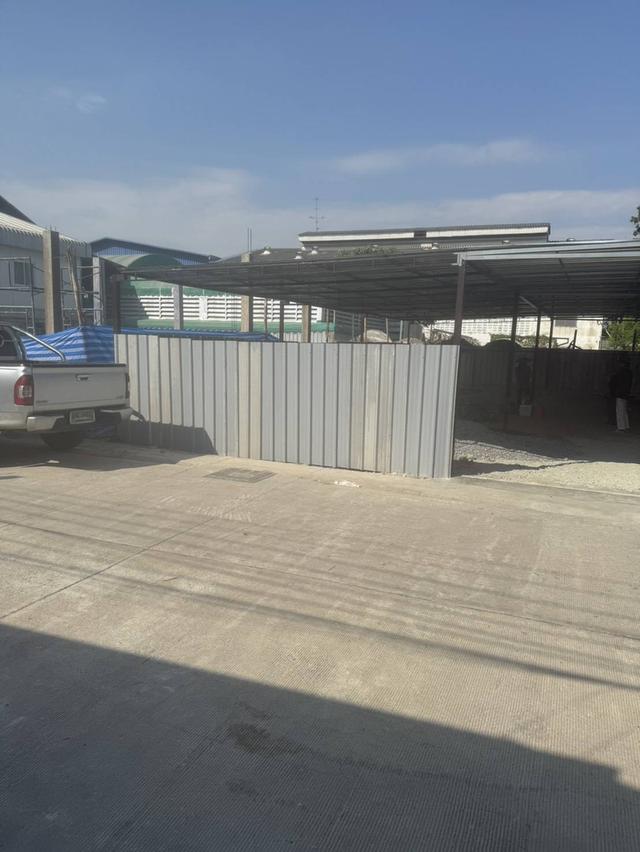 ที่ดินพร้อมสิ่งปลูกสร้างโรงจอดรถ 2