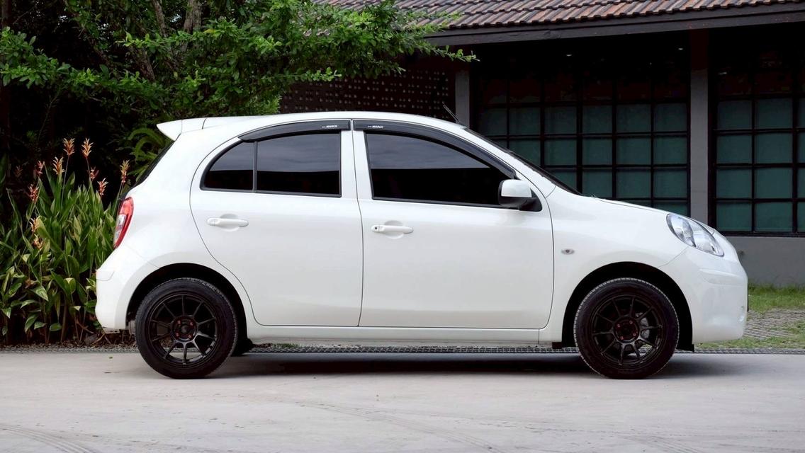 รหัสรถ KN7181 NISSAN MARCH รุ่น E 1.2 เบนซิน AUTO ปี 2013