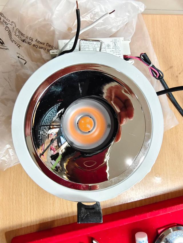 ขายโคมไฟฟ้าหลอด LED ยี่ห้อ L&E 27W 220V CCT3000K IP20 รูปย่อยที่ 2