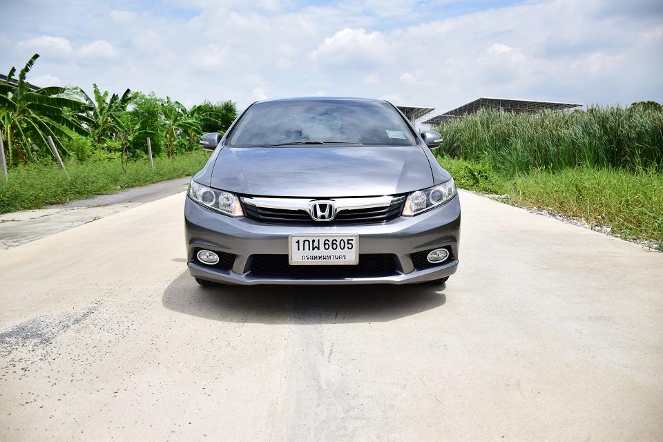ฟรีดาวน์ / เพียง 259000 บาท / HONDA CIVIC FB ปี12จด 13 มือเดีย CD AIRBAG ABS/ แอร์จอ เบาะหนังแท้ไฟฟ้า /ครูสคอลโทล /ยางใหม่ โทร0957401229 ไอดีไลน์ UTBP 12