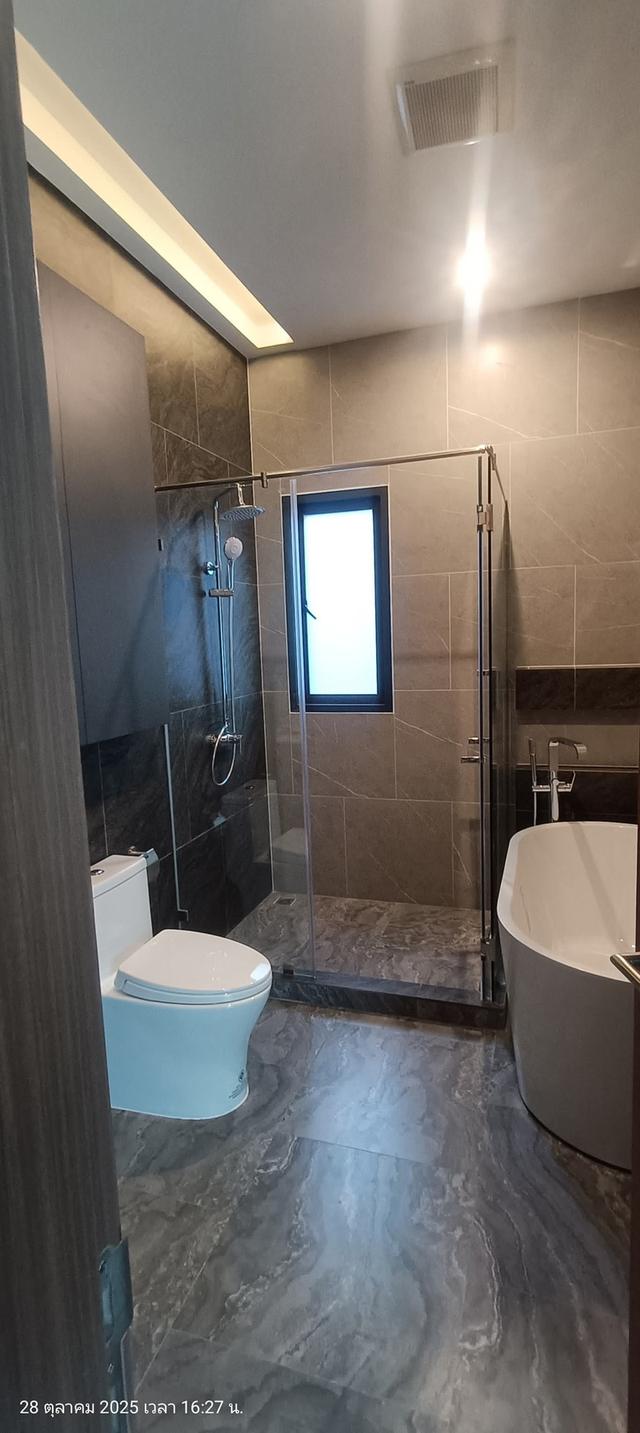 For rent Bibury 1 House 160,000/month 4