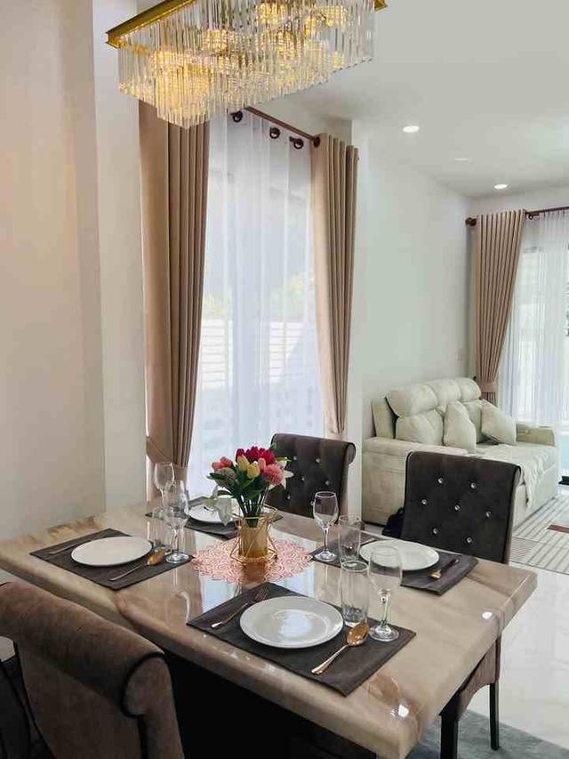 2Forrent ให้เช่าบ้านเดี่ยว 2ชั้น ซอยหมู่บ้านทุ่งเศรษฐี เลียบมอเตอร์เวย์ รหัสประกาศ  B983 10