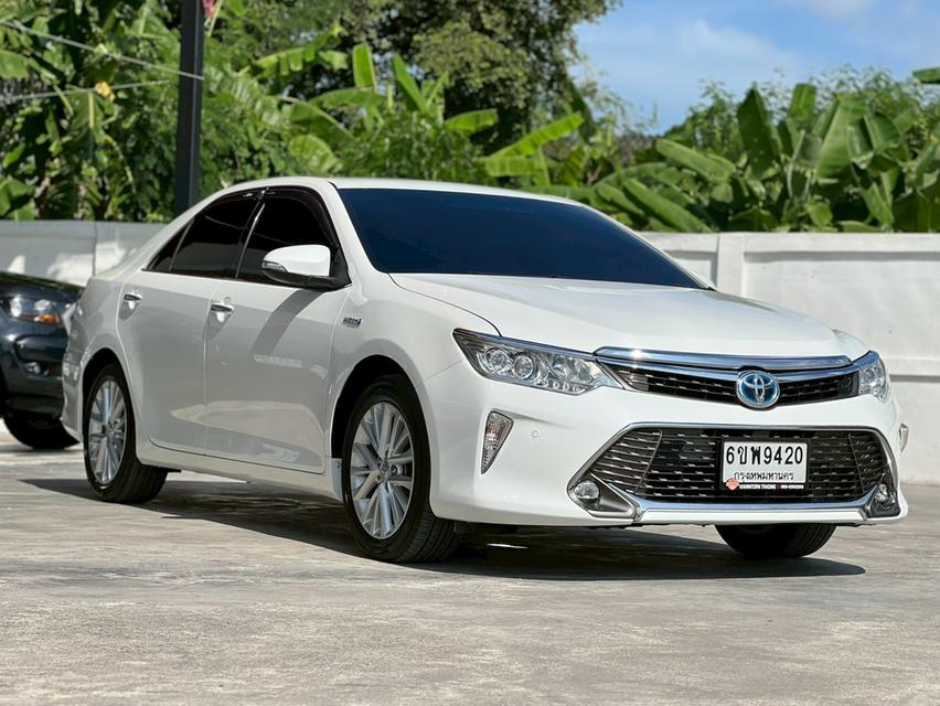 TOYOTA CAMRY 2.5 HV NAVI ปี 2017 โฉม ปี12-18 สีขาว