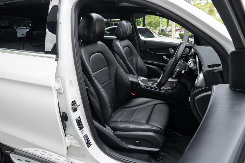 “Mercedes-Benz GLC300e AMG 4matic Dynamic” ปี 2023 รูปที่ 5